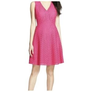 HALOGEN Dress Women Size 10P Hot‎ Pink EMBROIDERED EYELET Sleeveless Mini Lined